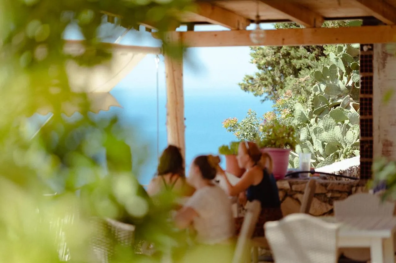 Bed & Breakfast Alex Boutique Hotel Himarë