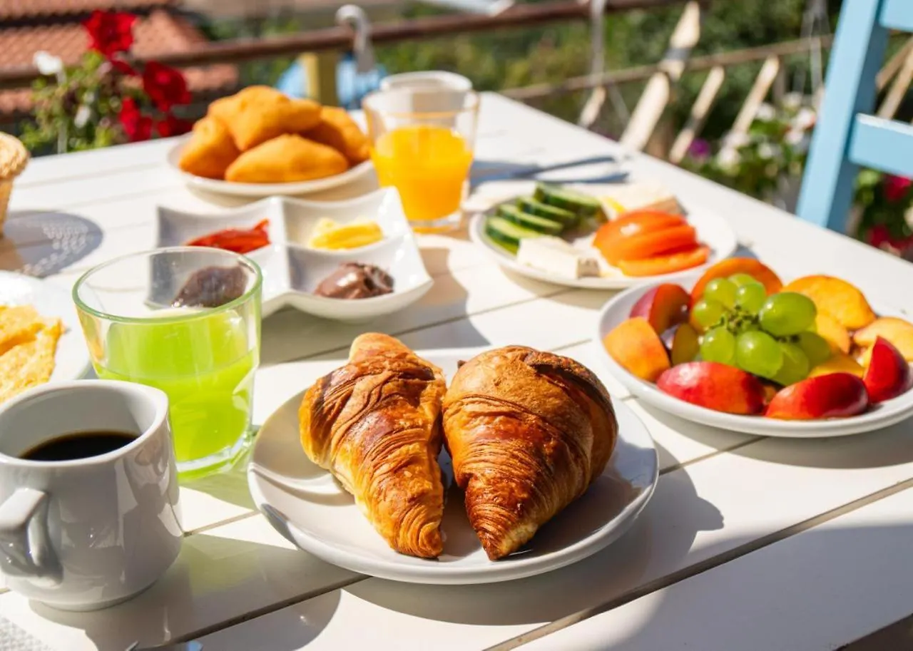 Alex Boutique Hotel Himare Albânia