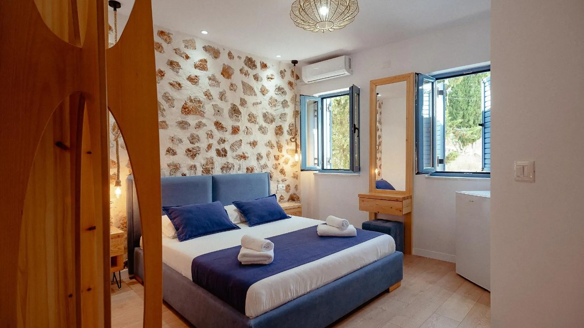 Alex Boutique Hotel Himarë