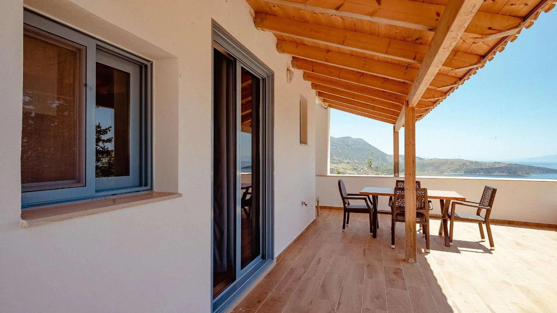 Alex Boutique Hotel Himarë