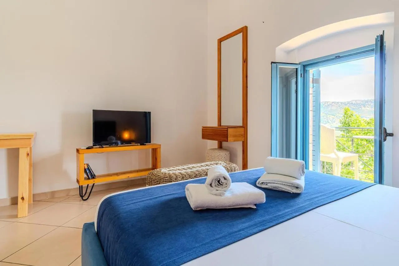 Alex Boutique Hotel Himarë 0*,  Albania