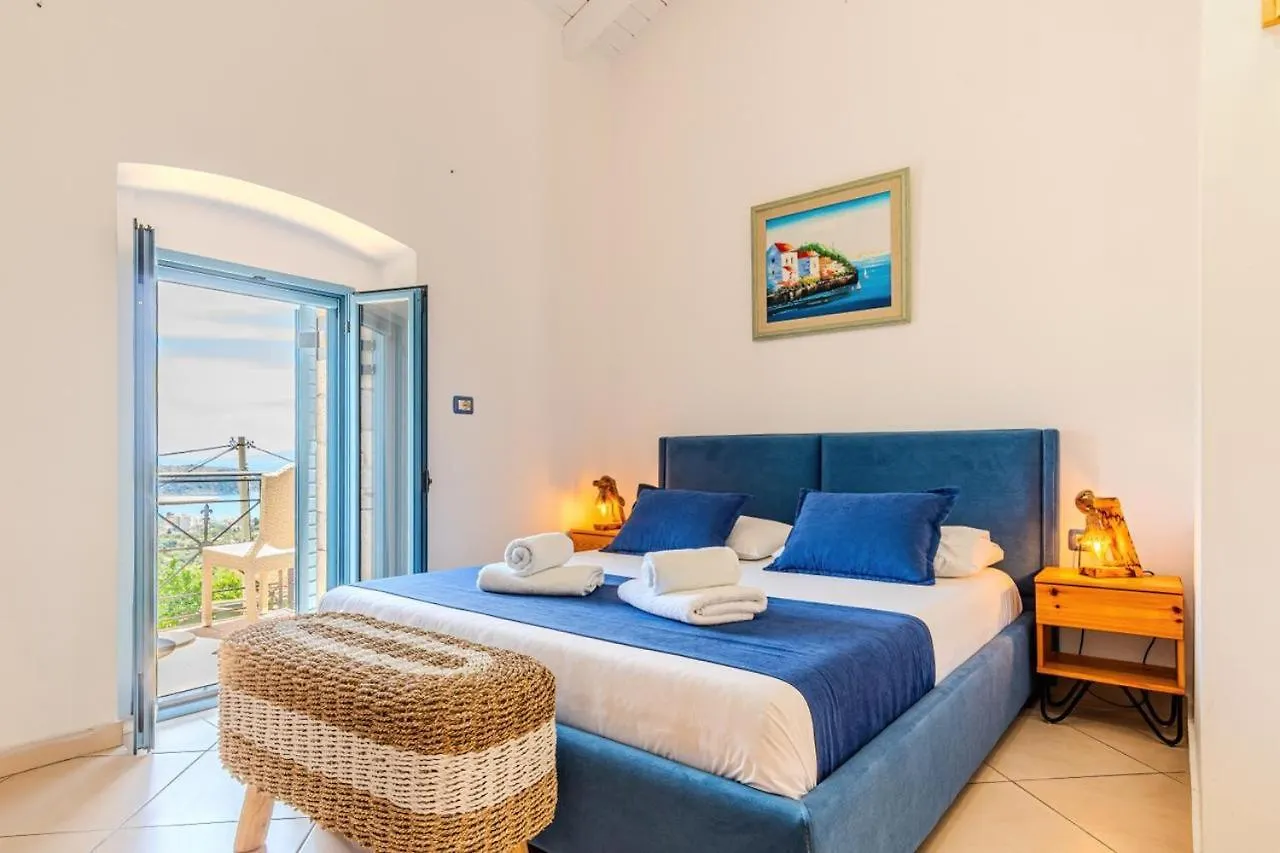 Alex Boutique Hotel Himarë Bed and breakfast